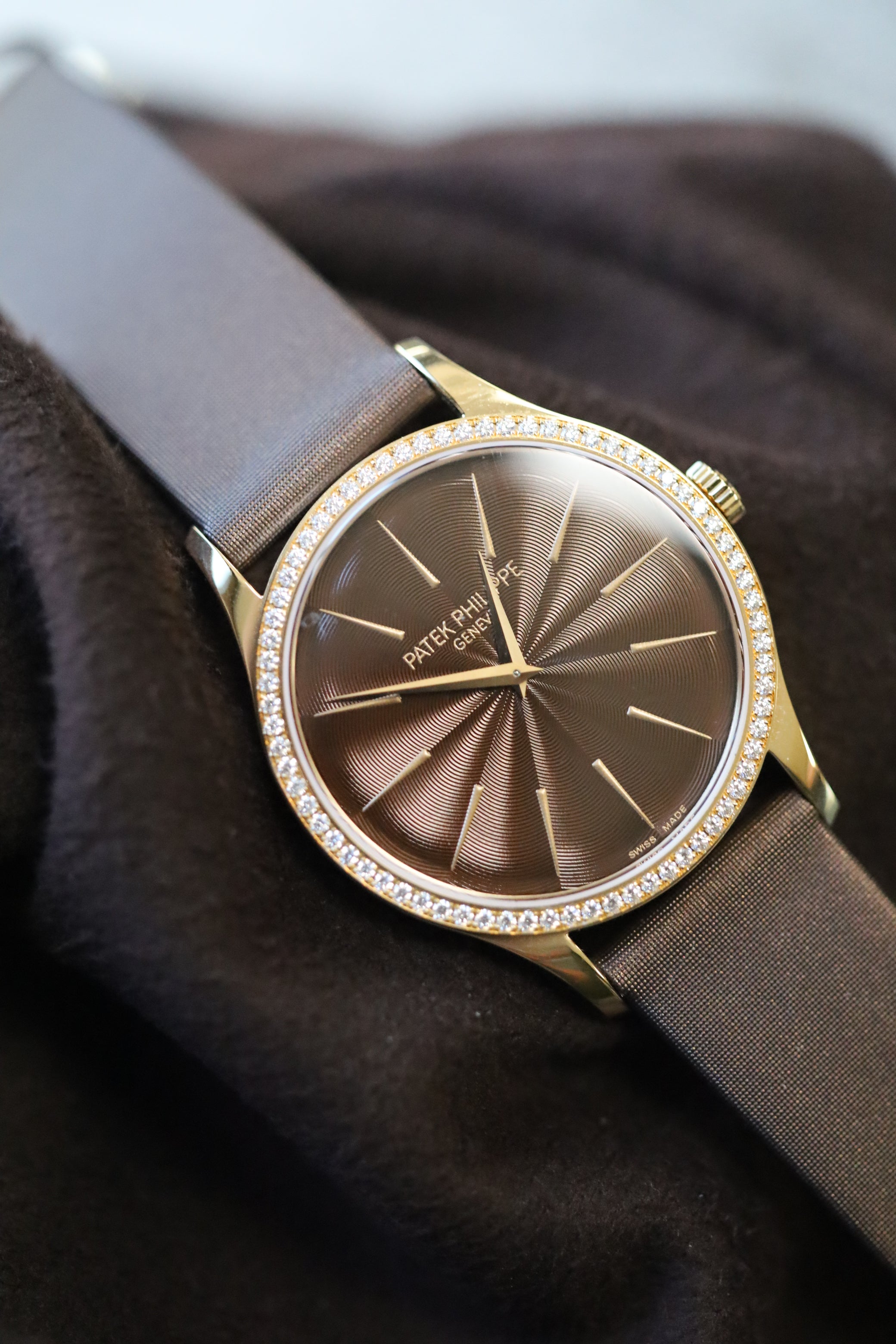 Patek Philippe Calatrava Brown - 4897R-001 (2023)