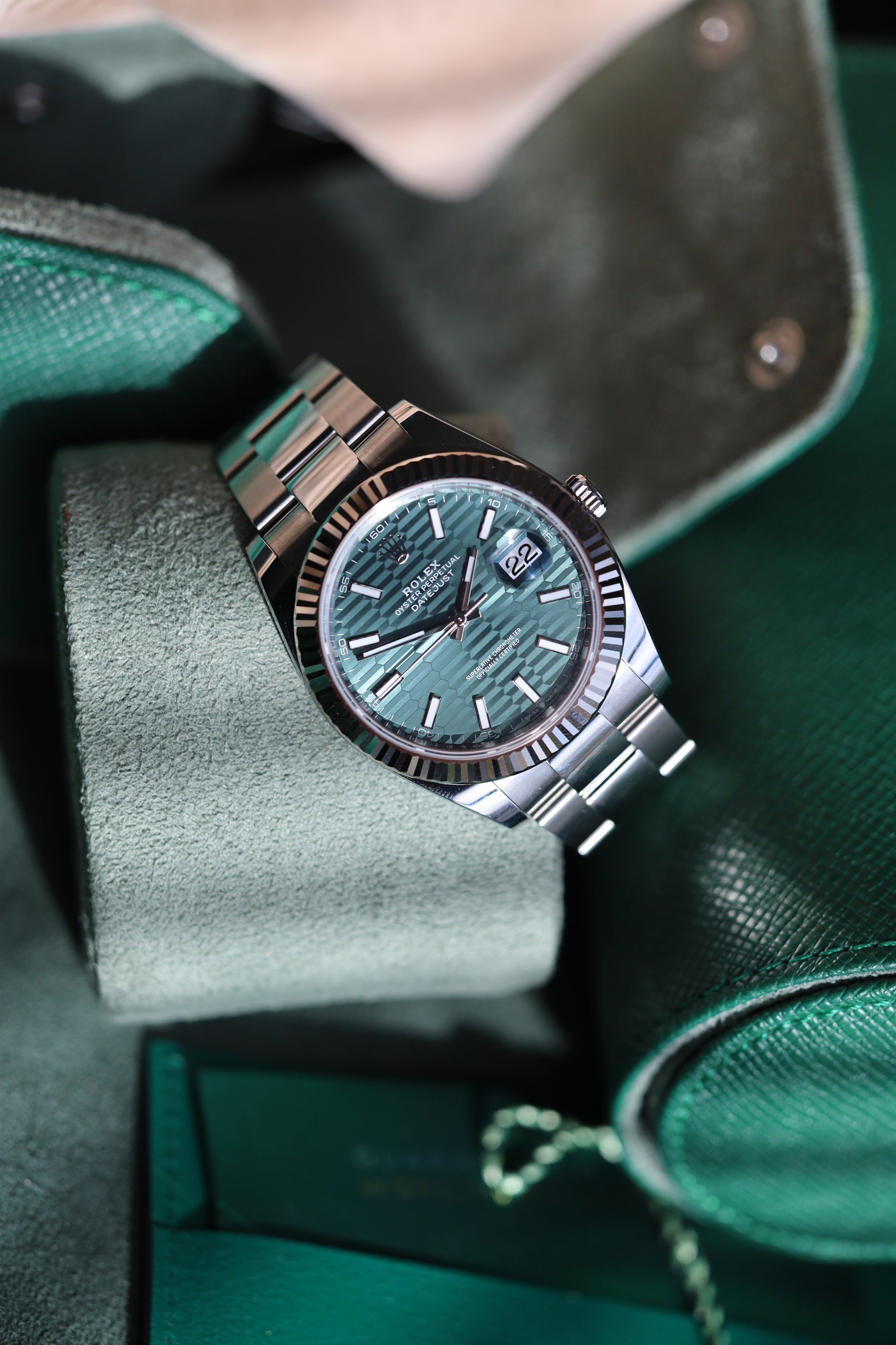 Rolex Datejust 41 Fluted Green Oyster - 126334 (2023)
