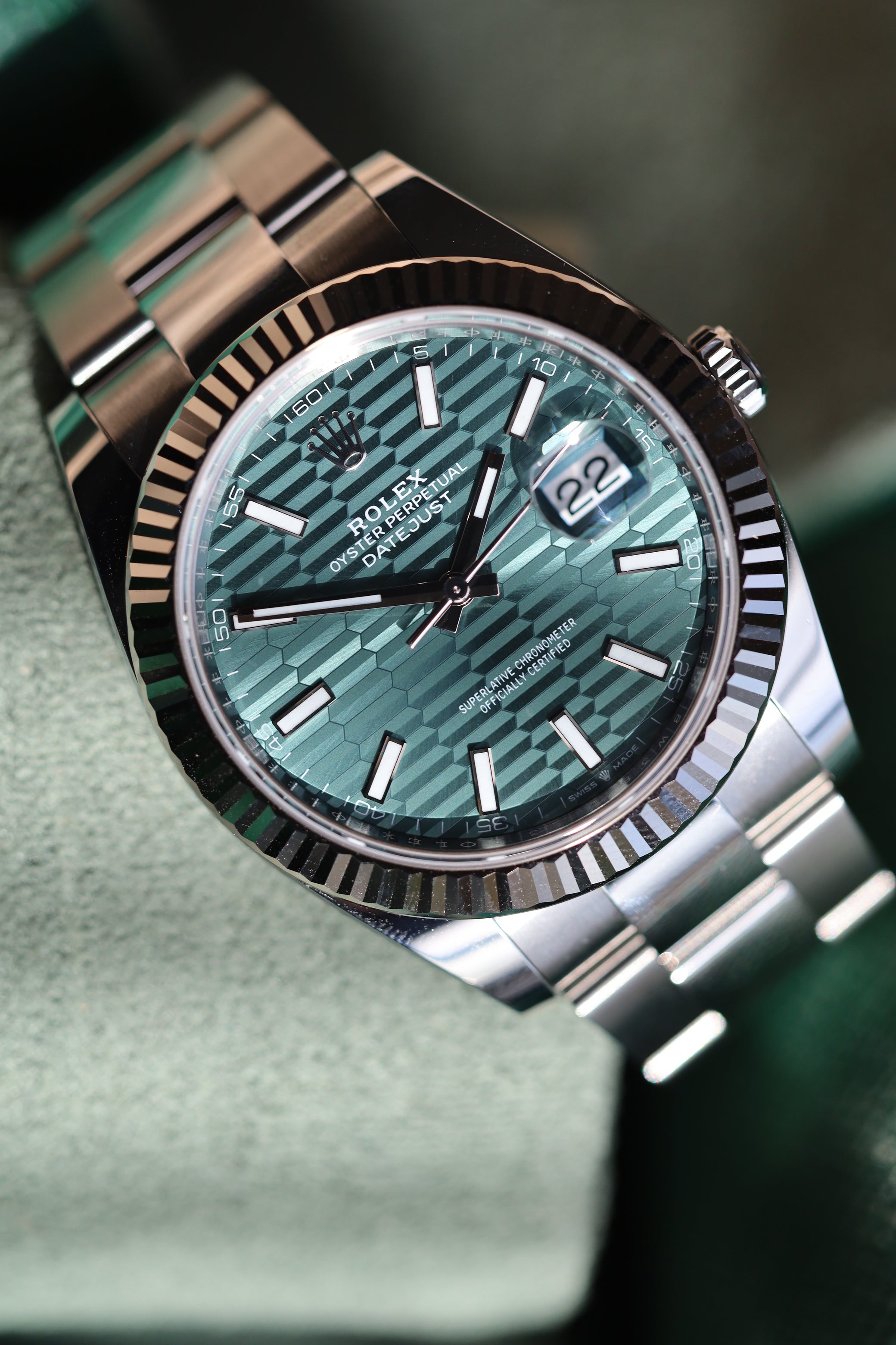 Rolex Datejust 41 Fluted Green Oyster - 126334 (2023)