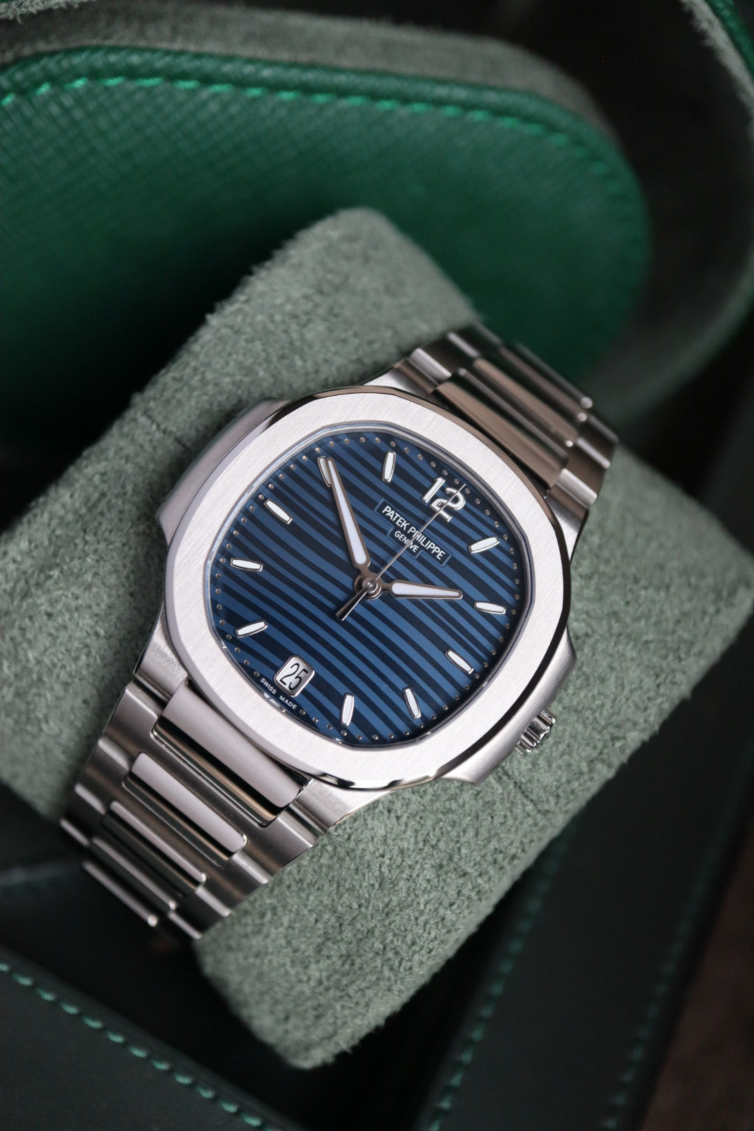 Patek Philippe Nautilus 7118 NEW (2021)