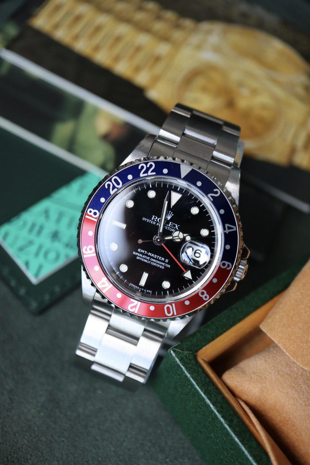 Rolex GMT Master II 16710 "pepsi" — 1997-1998 (full set)