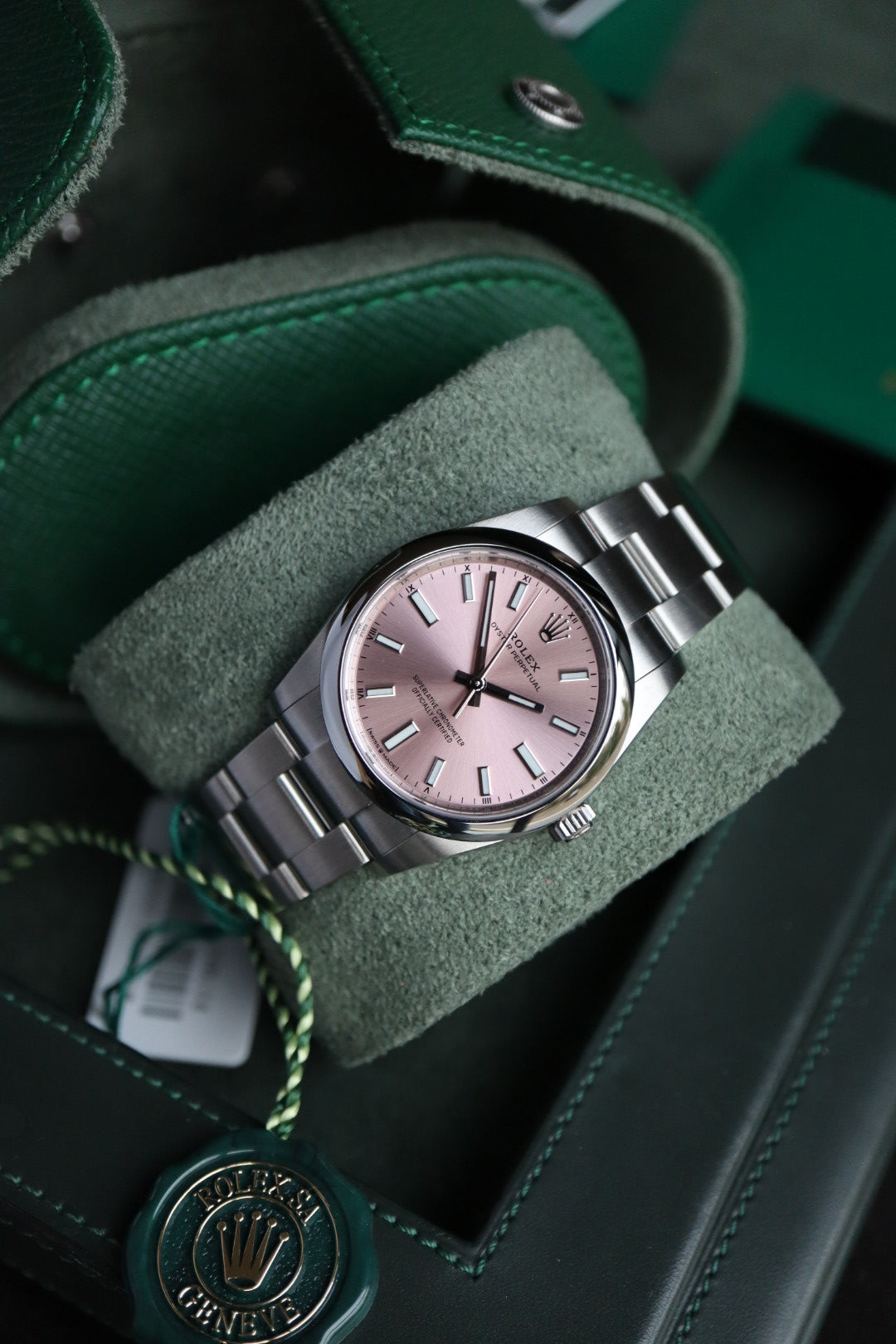 Rolex Oyster Perpetual 34 pink NEW 124200