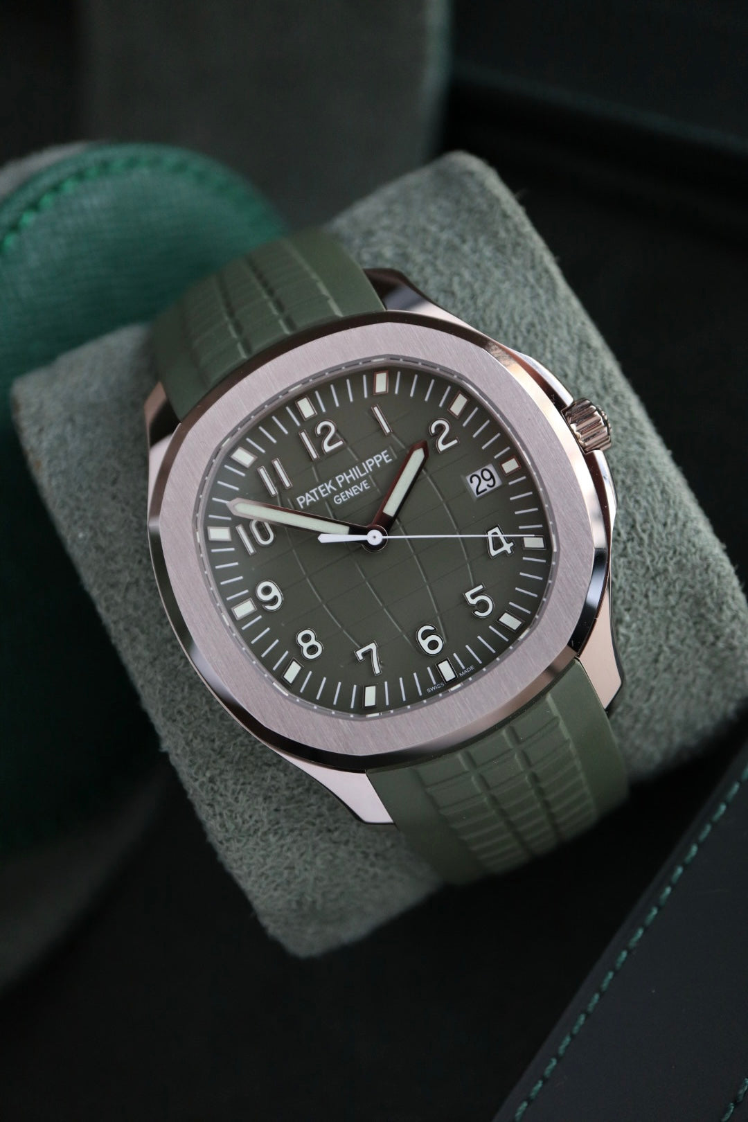 Patek Philippe Aquanaut 5168G green NEW (2024)