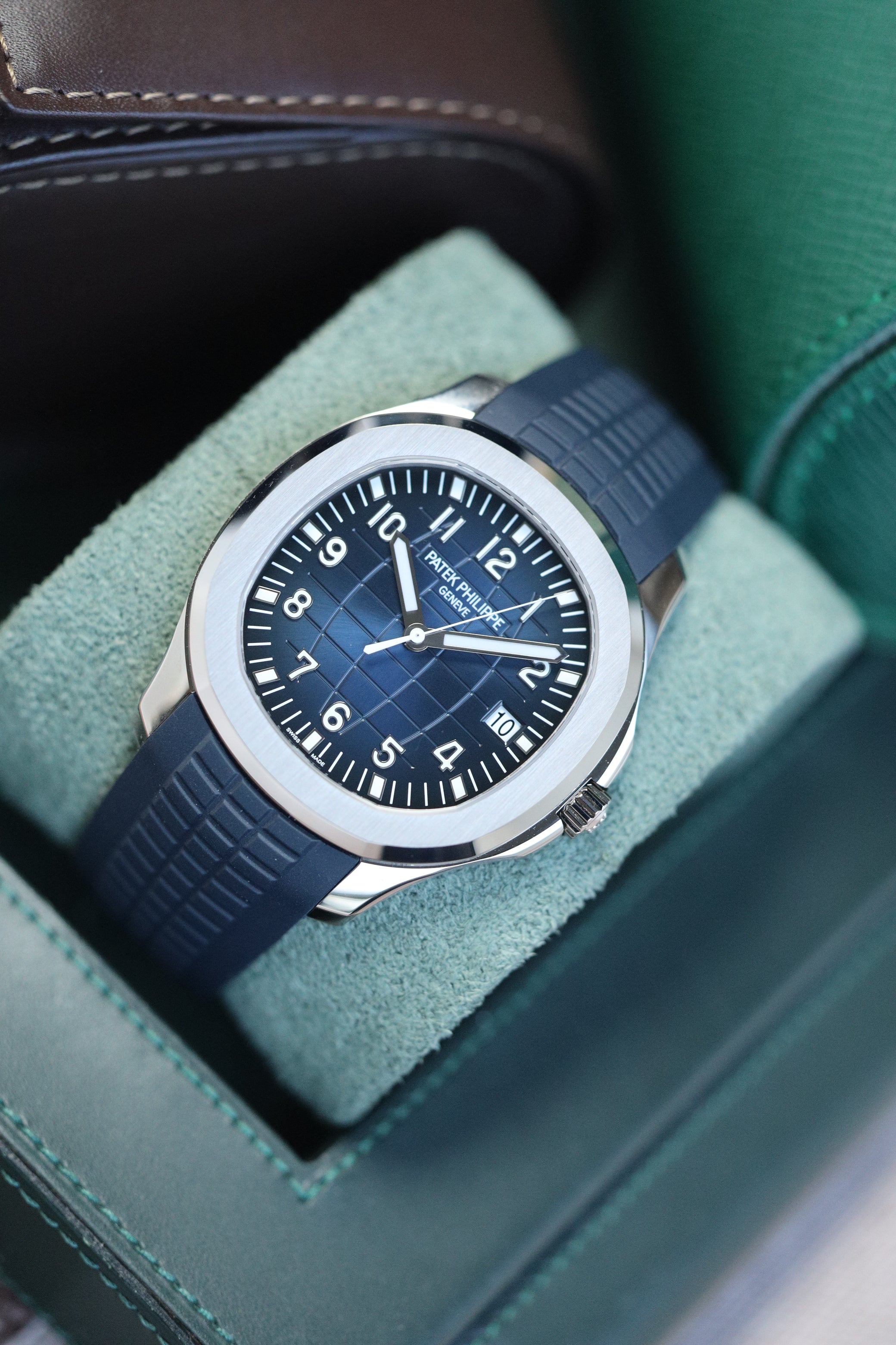 Patek Philippe Aquanaut Whitegold Blue - 5168G (2025)