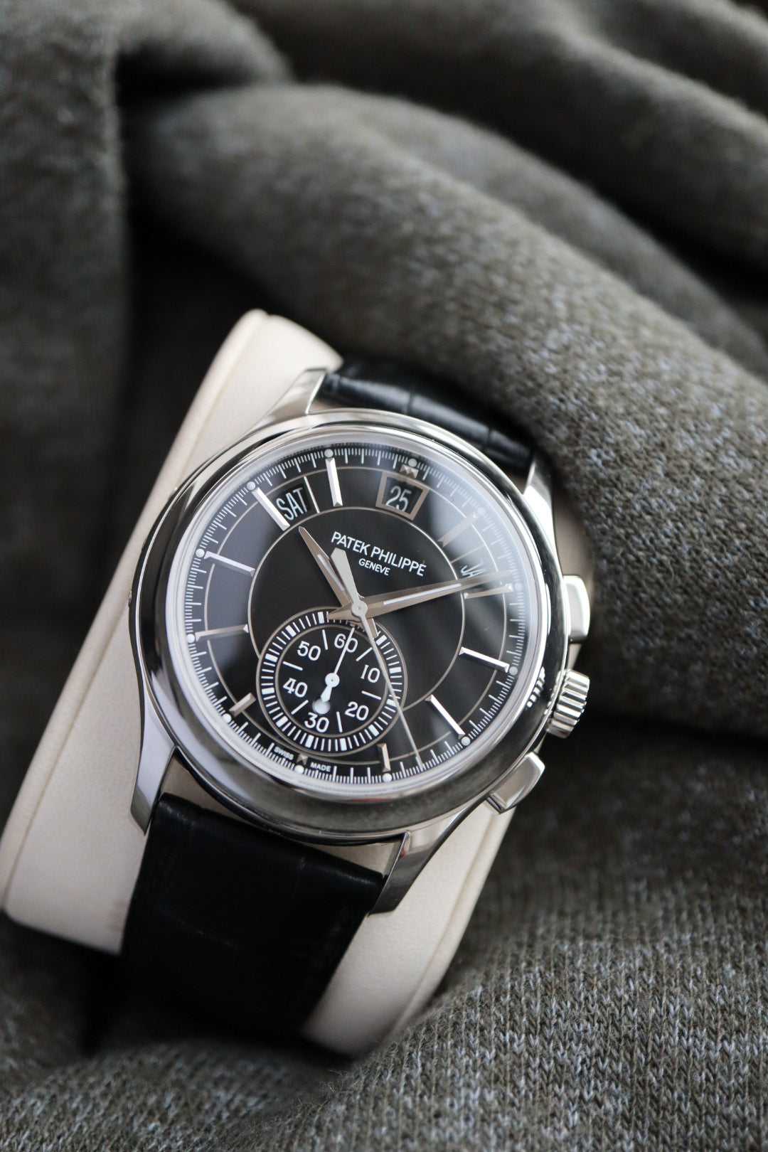 Patek Philippe 5905 Platinum (Mint, 2016)