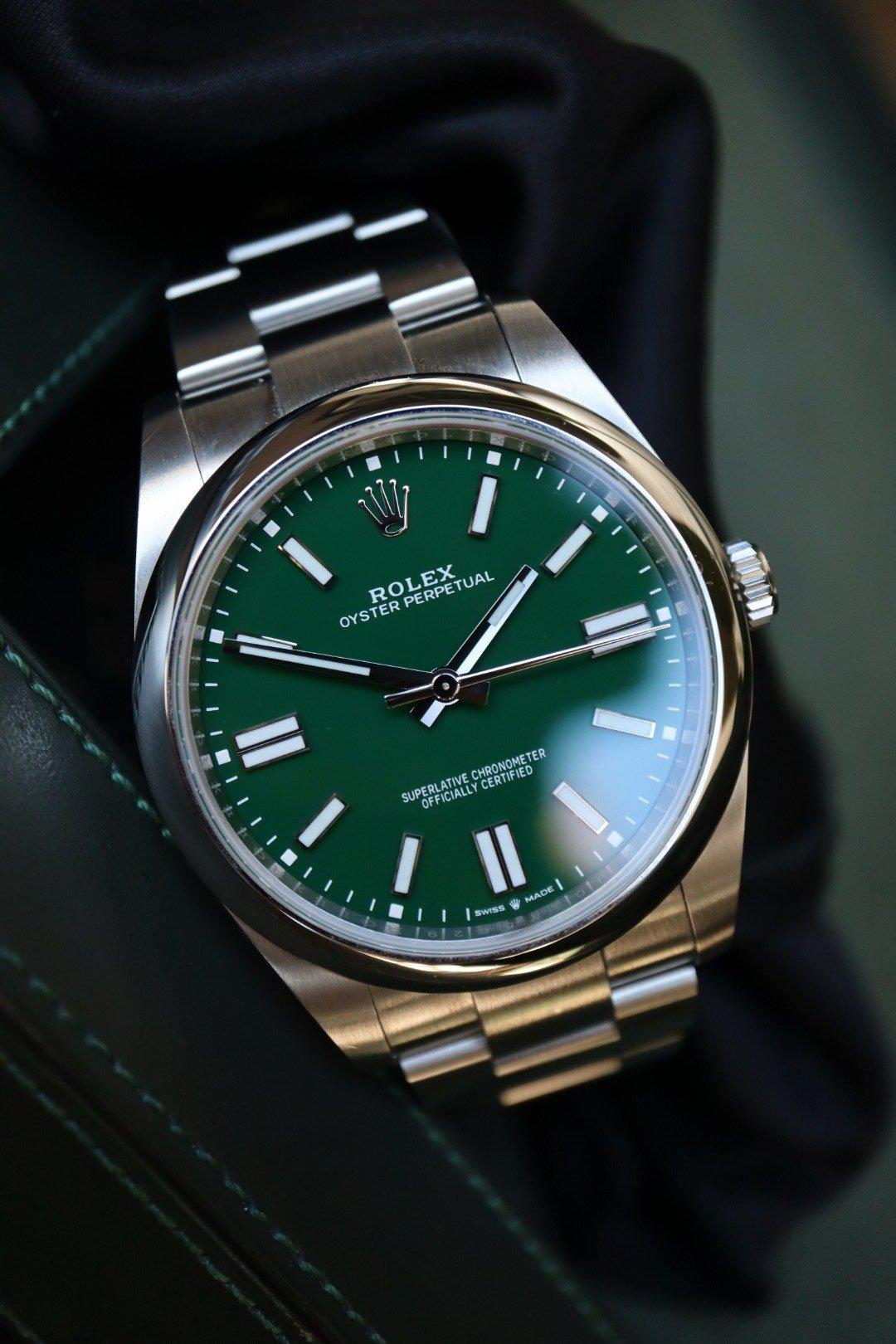 Rolex Oyster Perpetual 41 124300 (2021)