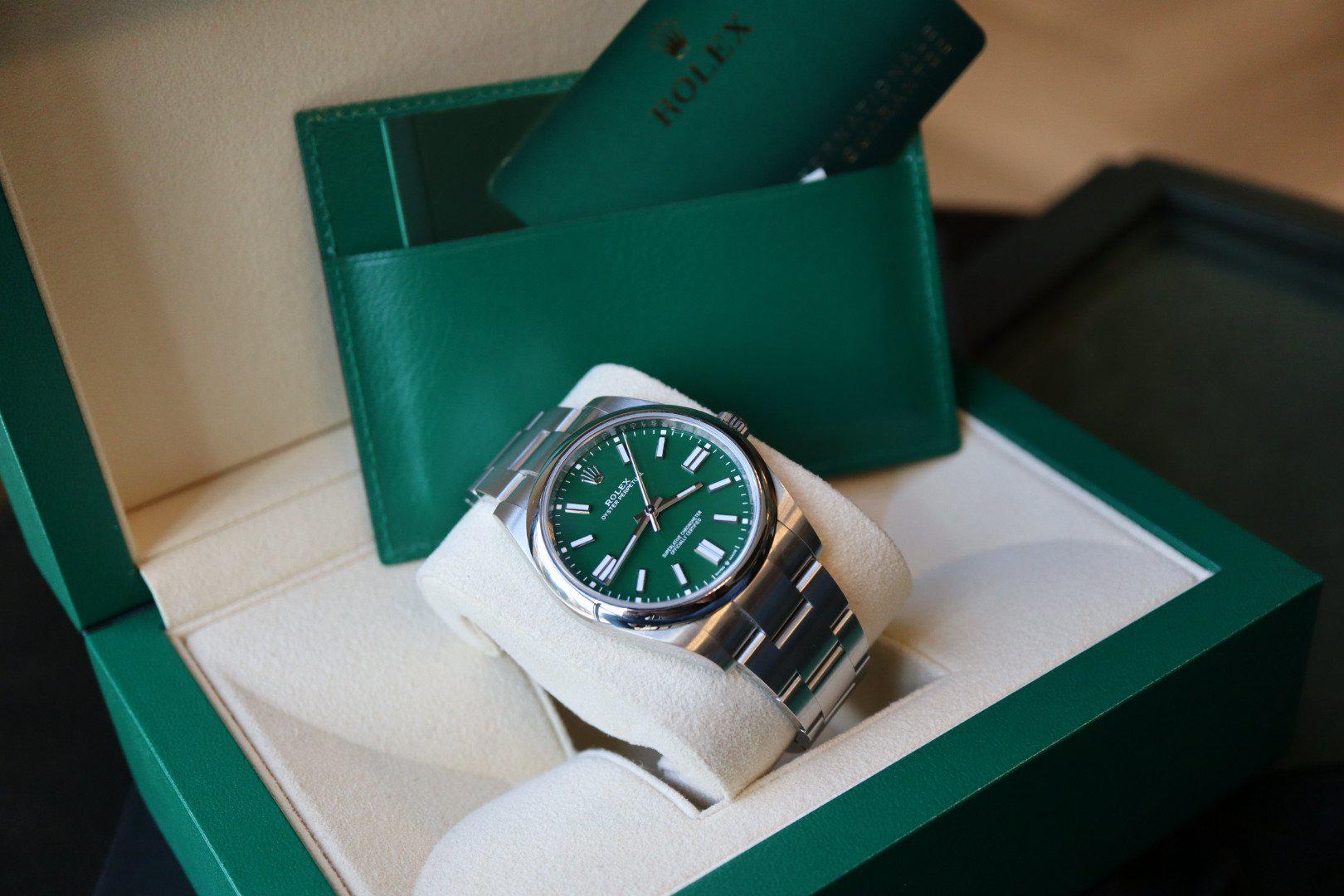 Rolex Oyster Perpetual 41 124300 (2021)