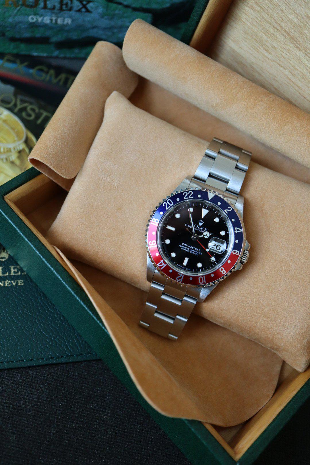 Rolex GMT Master II 16710 "pepsi" — 1997-1998 (full set)